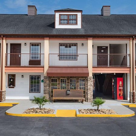 Baymont By Wyndham Commerce Ga Near Tanger Outlets Mall Esterno foto