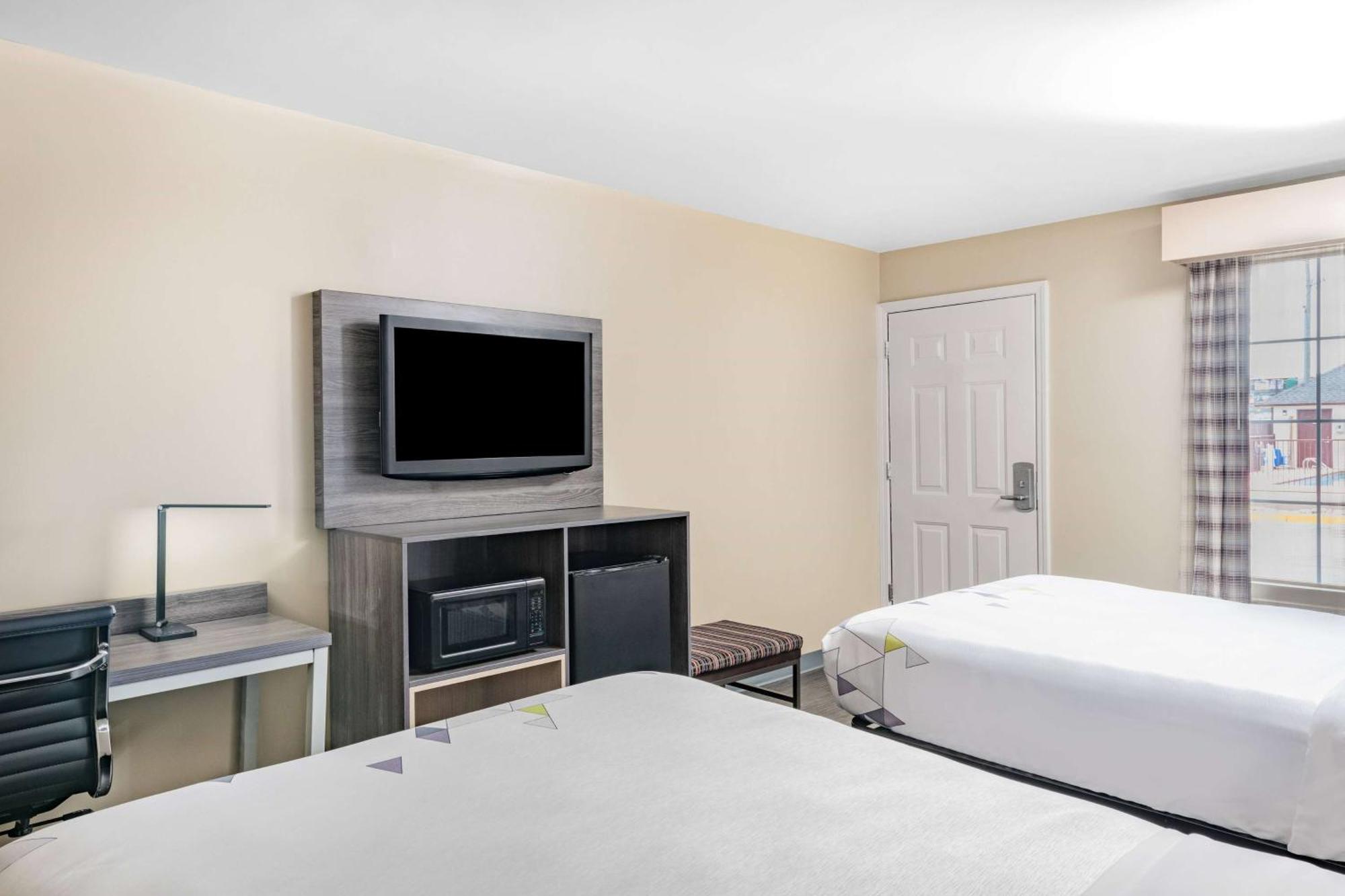 Baymont By Wyndham Commerce Ga Near Tanger Outlets Mall Esterno foto