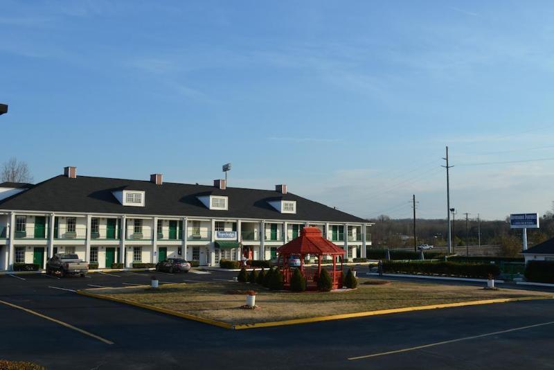 Baymont By Wyndham Commerce Ga Near Tanger Outlets Mall Esterno foto